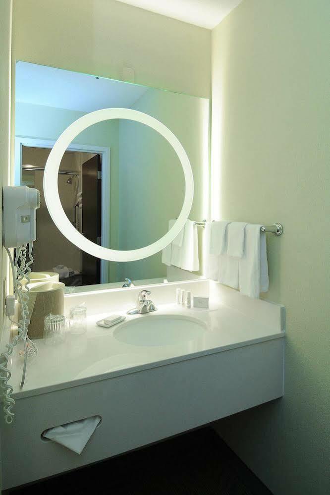 Springhill Suites Providence West Warwick Ngoại thất bức ảnh